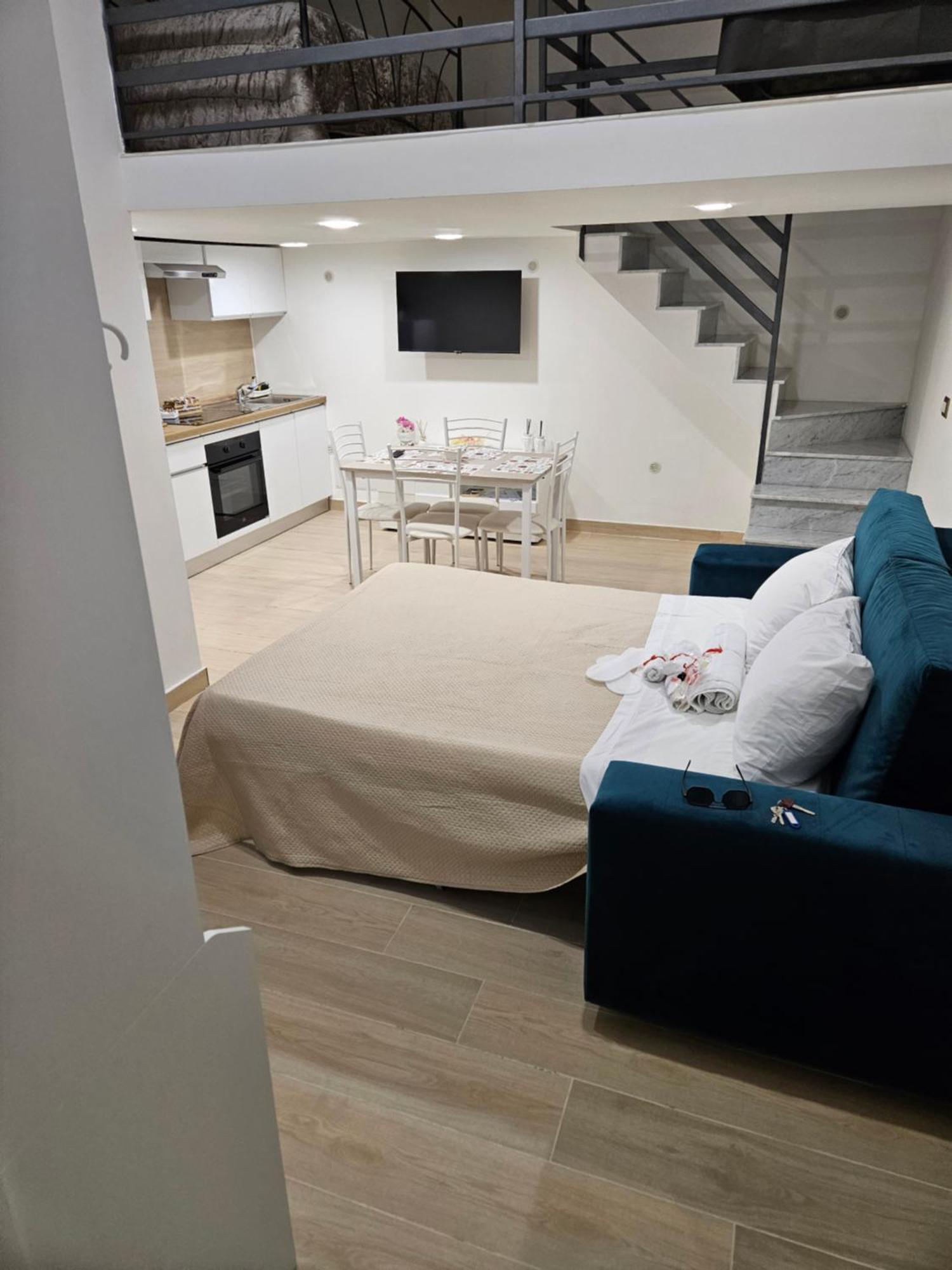 Casa Savoia Dream Apartment เนเปิลส์ ภายนอก รูปภาพ